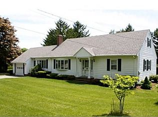 144 Topsfield Rd, Ipswich, MA 01938