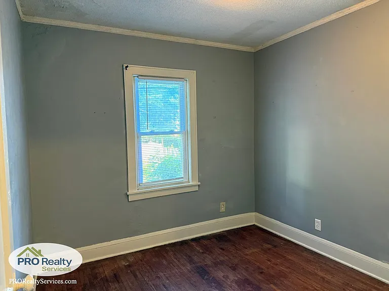 1306 Lafond Ave — Photo 7
