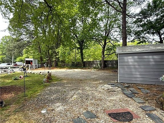 3rd image of 6108 Glenway Dr