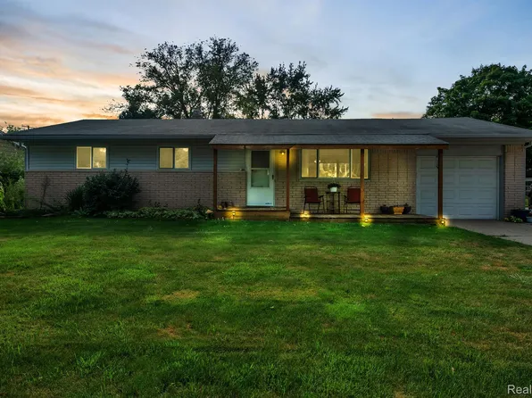 45759 Wakefield St, Shelby Township, MI 48317