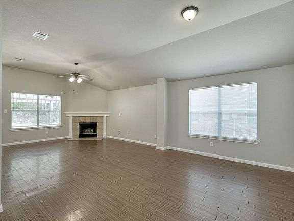 2nd image of 1906 Melissa Oaks Ln
