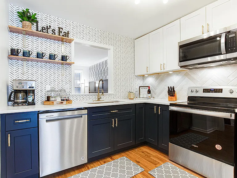 2580 Old Roswell Rd SE #A — Photo 2
