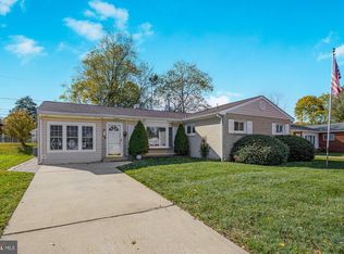 14 Longview Dr, Newark, DE 19711