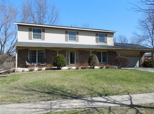 412 Wilton Dr NE, Cedar Rapids, IA 52402
