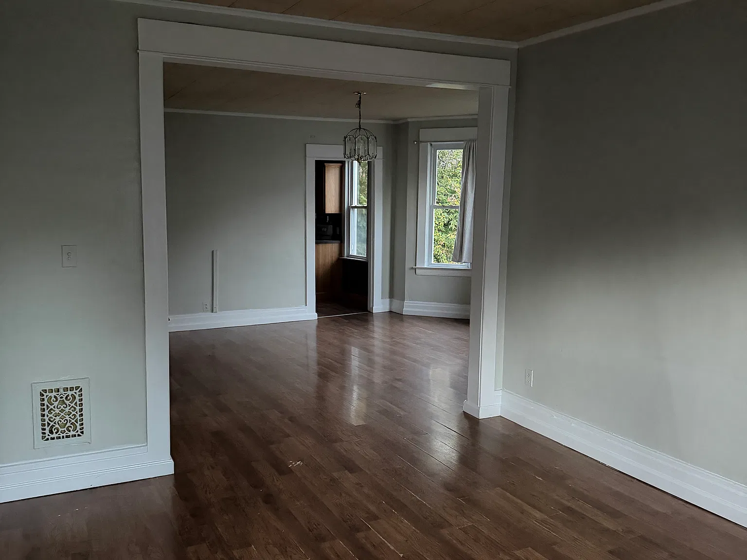 Mary St — Photo 1
