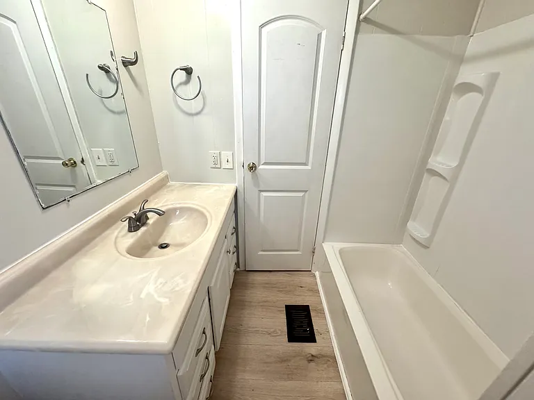 4152 Richmond Ave — Photo 21