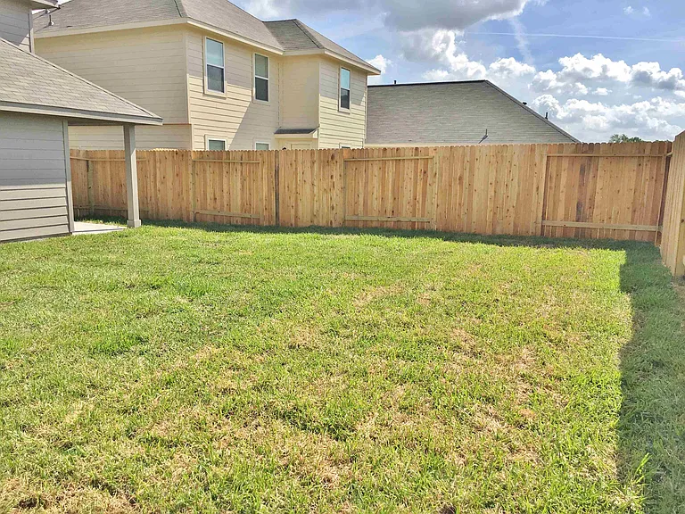 19019 Brescia Ln — Photo 3