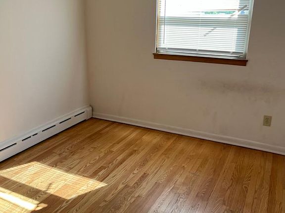 5th image of 148 166th St #2E