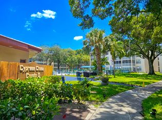 2650 NW 49th Ave APT 318, Lauderdale Lakes, FL 33313