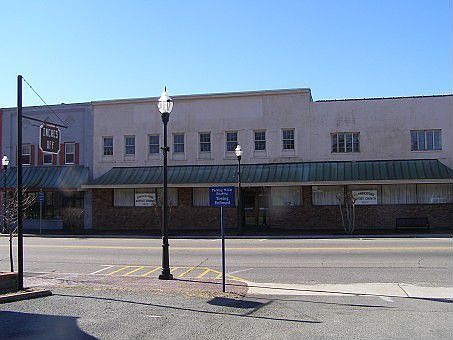 1st image of 514 N Main St