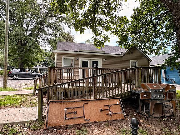 5th image of 1607 Angier Ave