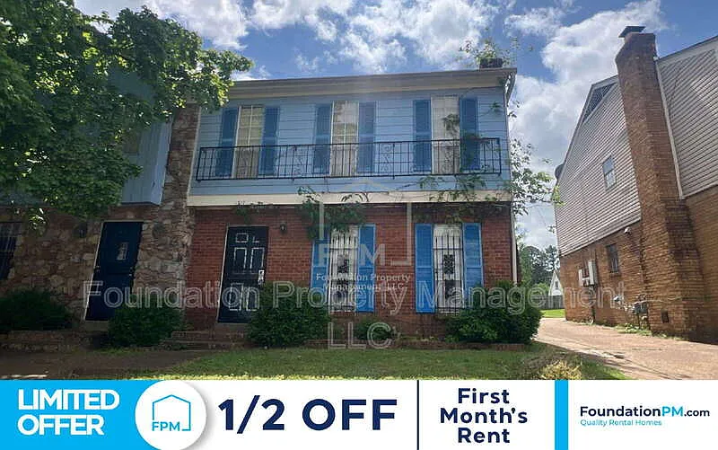 1317 Royal Oaks Cv