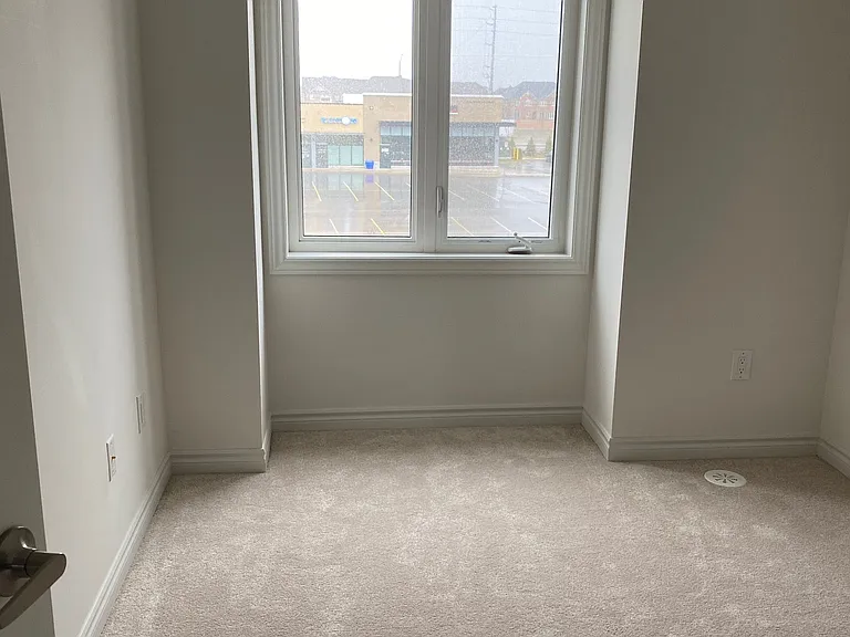 50 Edinburgh Dr #19 — Photo 13