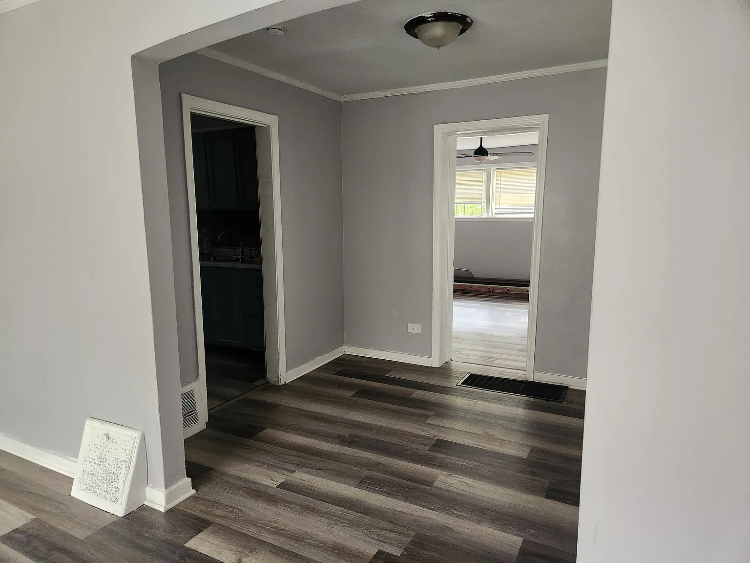 4 bed, 963 sqft, $2,200 — Photo 4