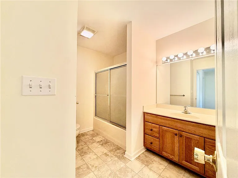 1433 Salisbury Rd — Photo 23