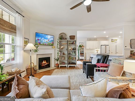 3rd image of 3288 Telhurst Way