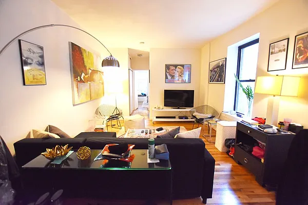 Rented by Bold New York | media 16