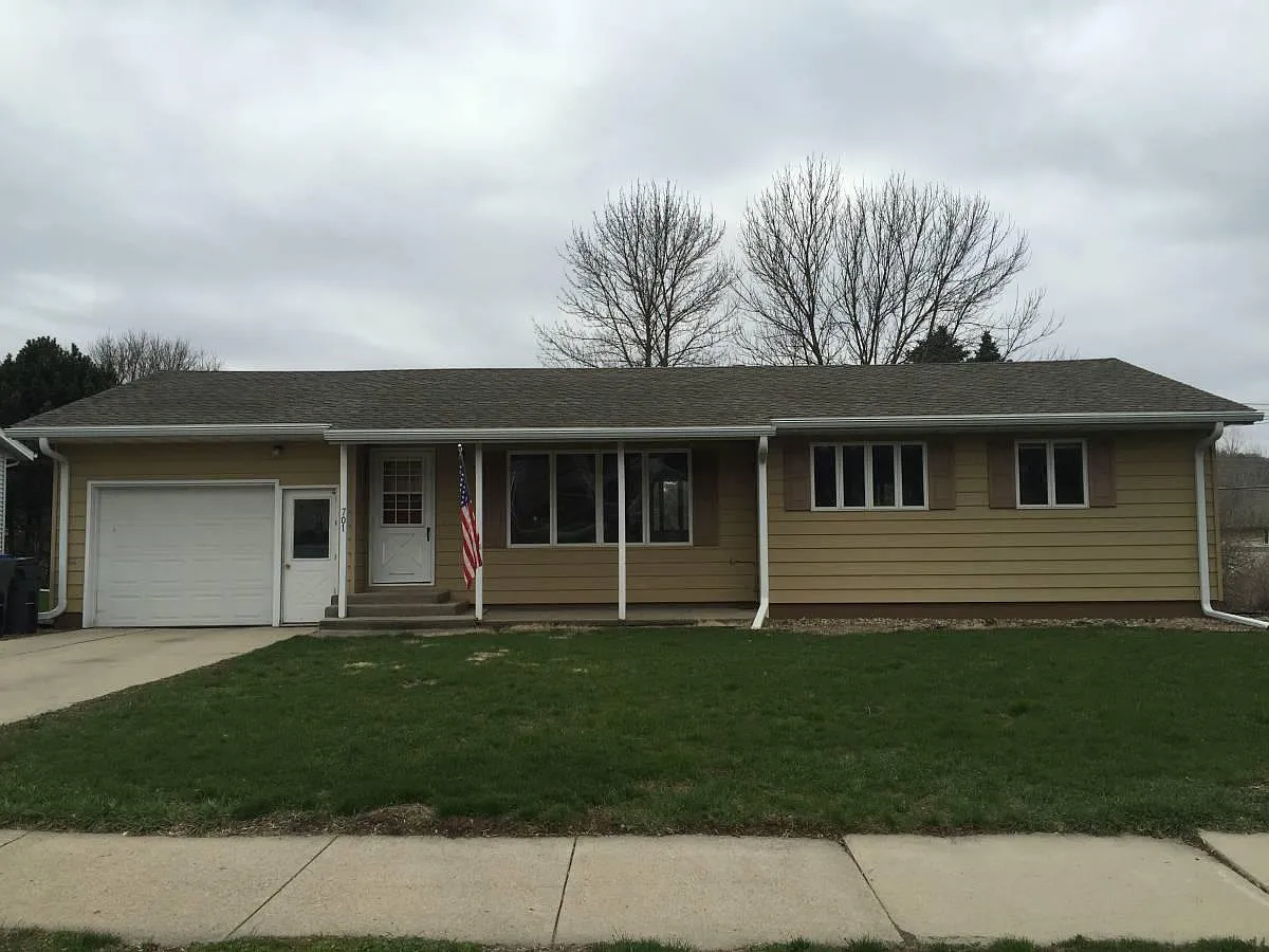 701 James Avenue — Photo 1