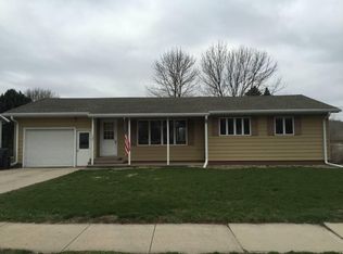 701 James Ave, Mankato, MN 56001