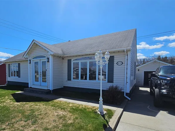875 Hudson Drive, Labrador City, NL A2V1M8