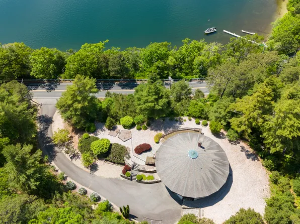 196 Herring Pond Road, Plymouth, MA 02360