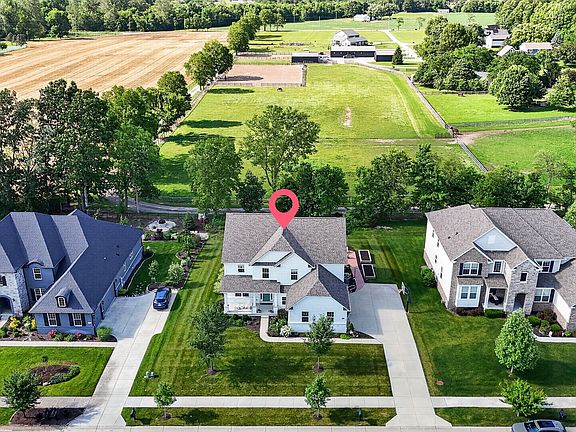 2nd image of 2752 Flowing Creek Pl