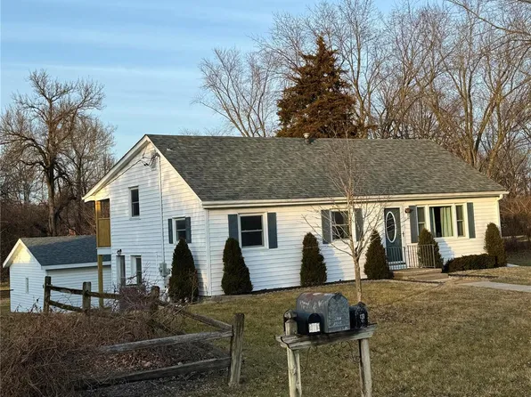 115 Marys Dr, Louisiana, MO 63353