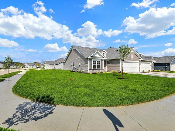 3rd image of 104 Maxim Ct