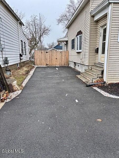 3rd image of 36 Archibald Street