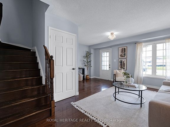5th image of 497 Rossland Rd E