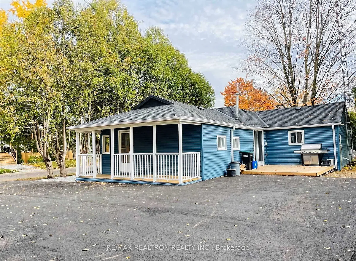 Building Photo - 18 River Dr
