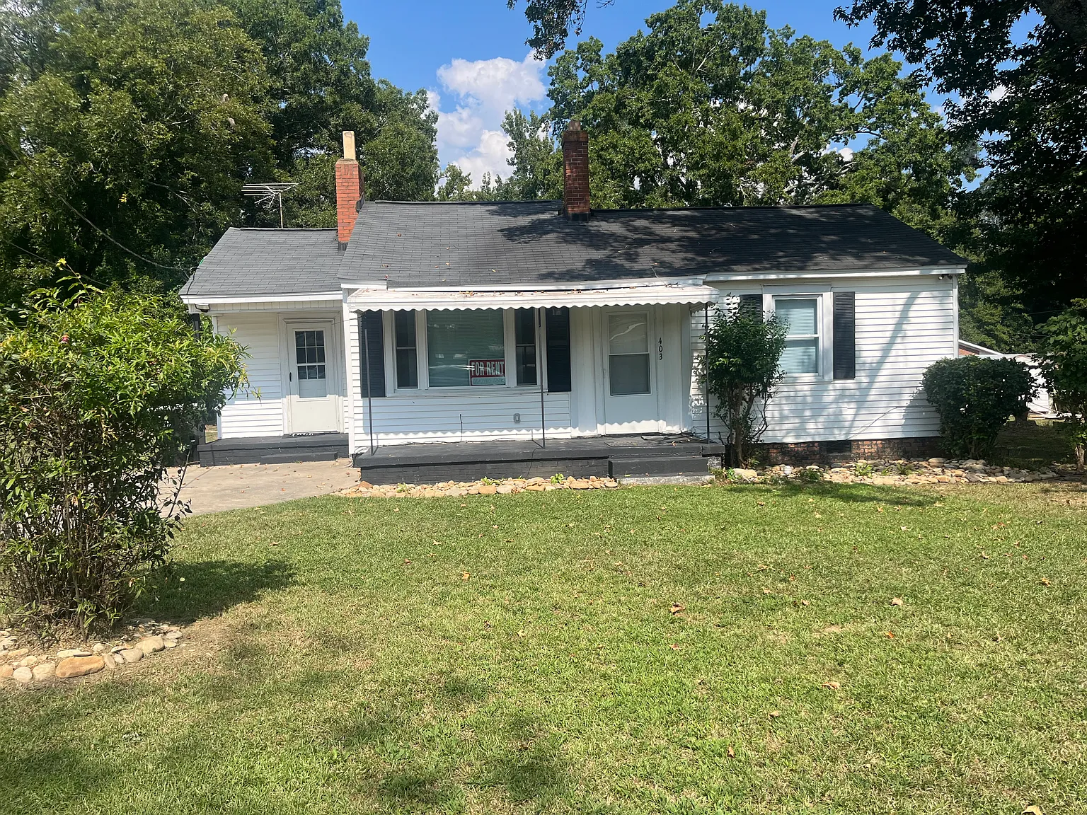 2 bed, 1000 sqft, $1,100 — Photo 2