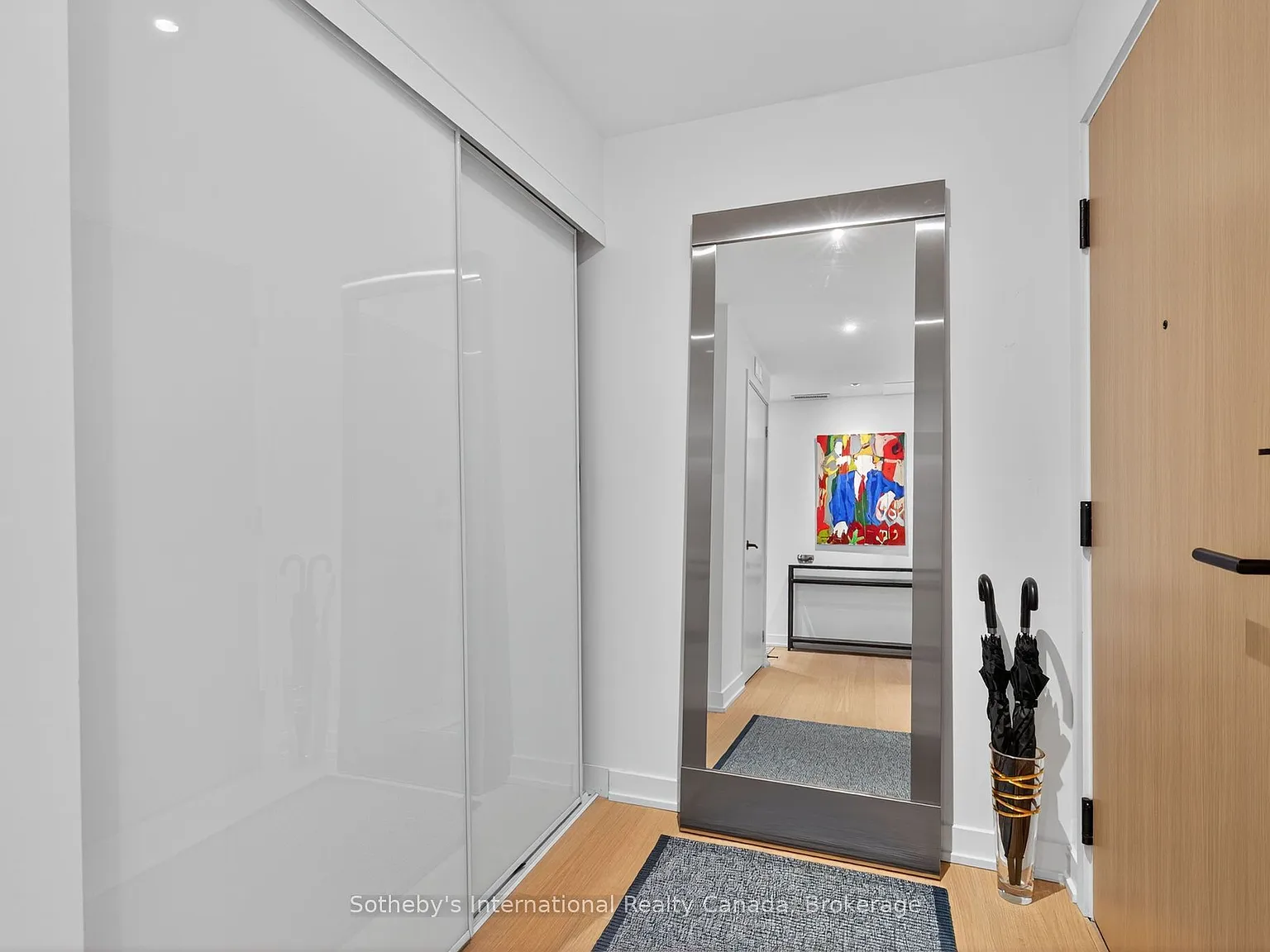 Harbour House — Photo 2