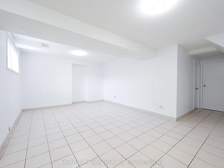 59 Silver Arrow Cres #BASEMENT — Photo 6