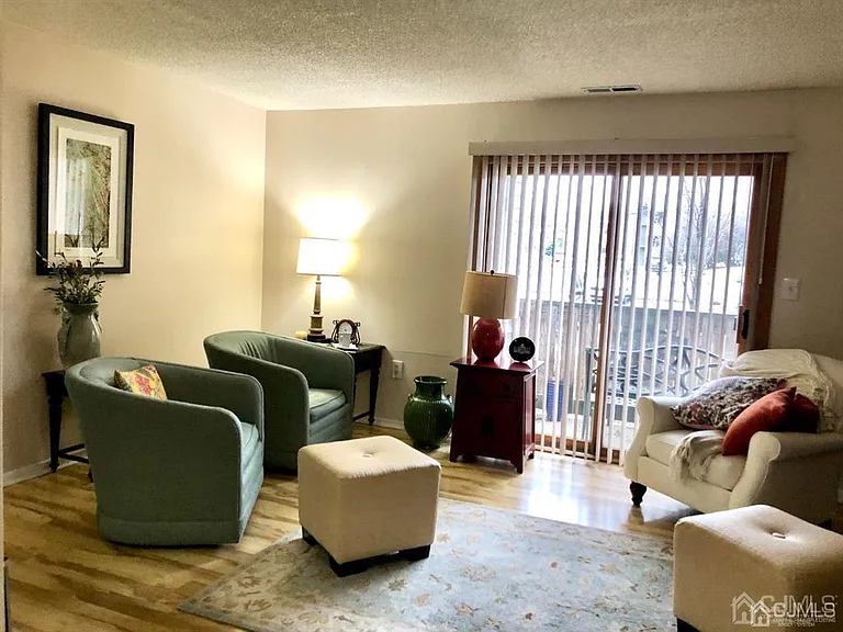 5013 Ravens Crest Dr — Photo 6