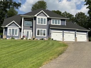 3985 Amazon Dr, Lowell, MI 49331