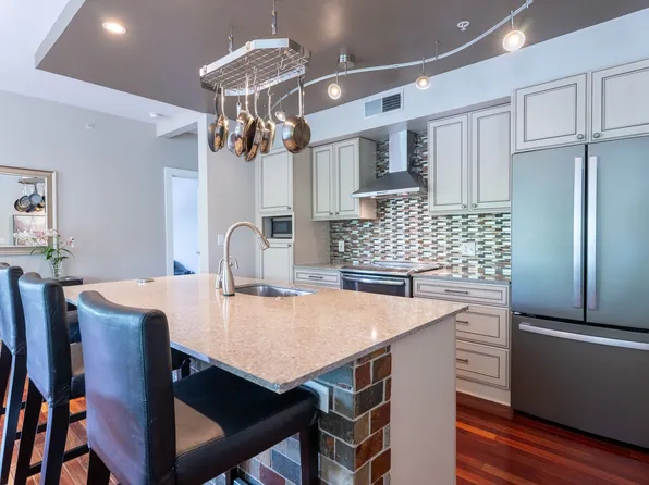 4040 N Hall St APT 201, Dallas, TX 75219