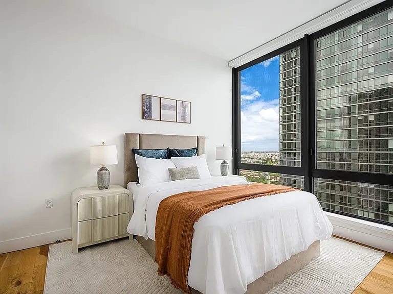 20 Rockwell Pl #Penthouse 3606Y — Photo 11