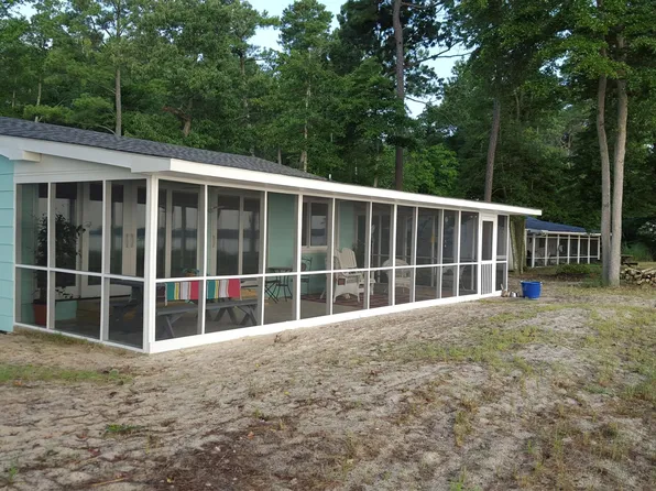 880 Chesapeake Trl, White Stone, VA 22578