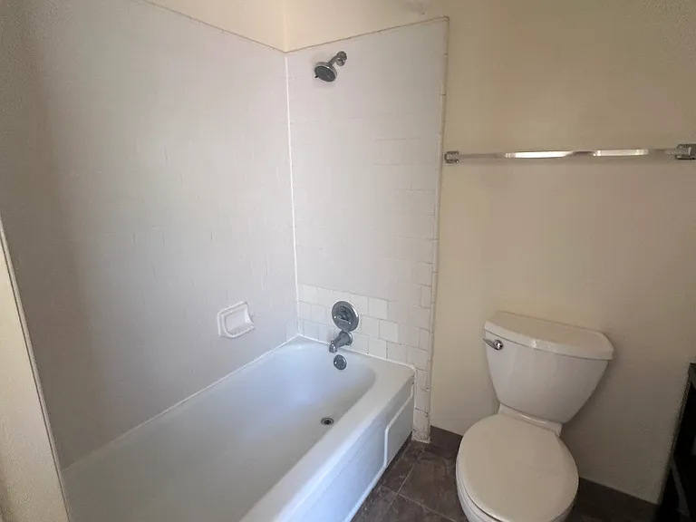110 Russell Blvd #4 — Photo 8