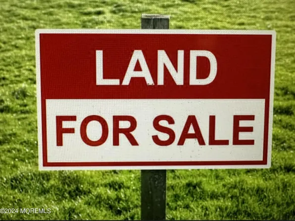 1903 Melville Street, Oakhurst, NJ 07755