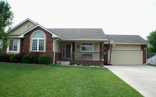 1st image of 2817 Stoney Brook Ln