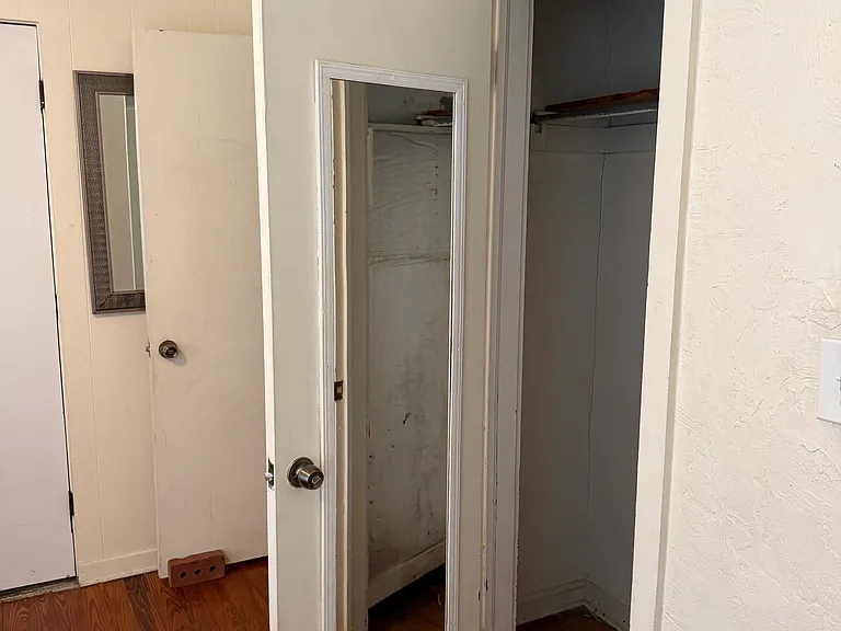501 Frances Ter #D — Photo 21