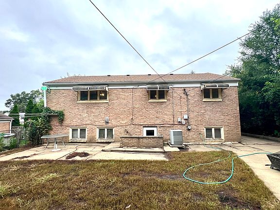 3rd image of 1315 Hartford St