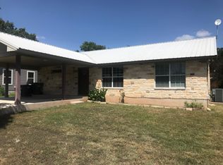 303 N Rhomberg St, Burnet, TX 78611