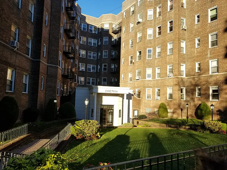 1 74th St #1L — Photo 24