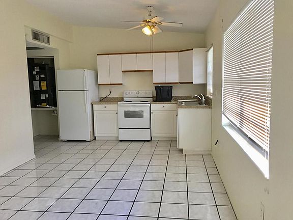 3rd image of 139 Roosevelt Ave APT C