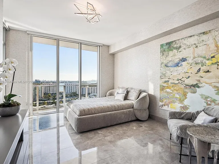 330 Sunny Isles Blvd #5-UPH04 — Photo 28