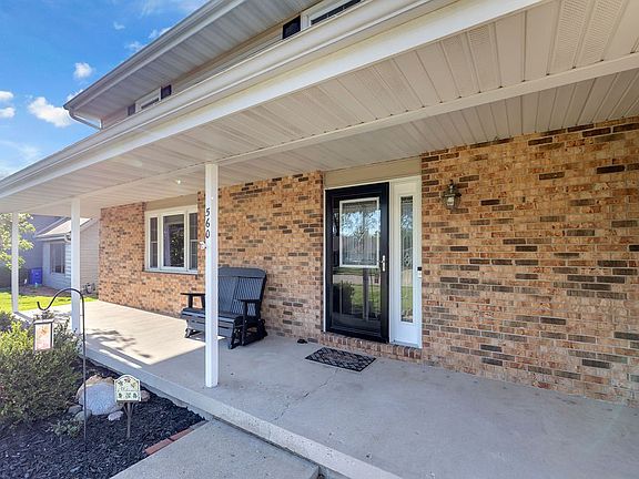 2nd image of 650 Country Manor Dr