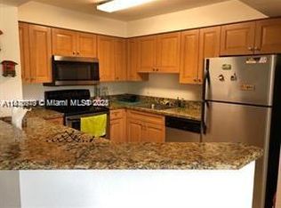 5231 Geneva Way APT 306, Doral, FL 33166